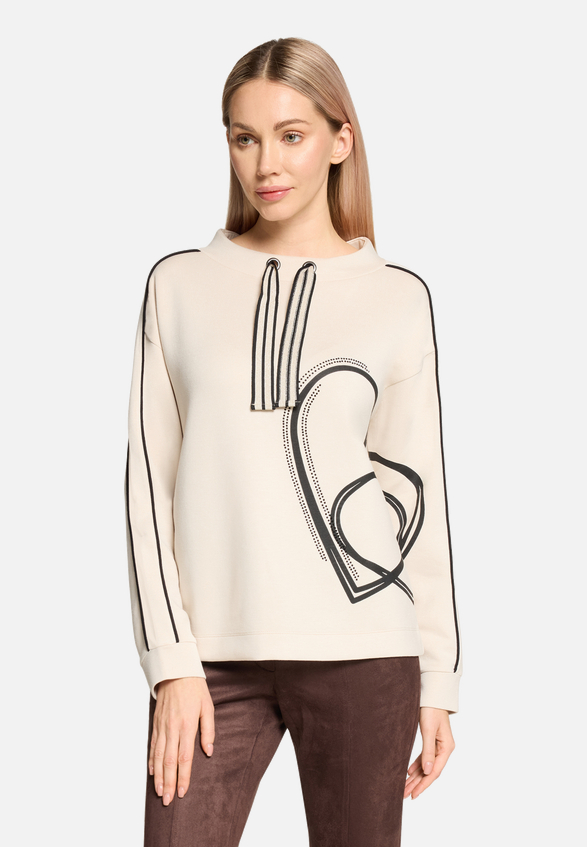 Sweatshirt mit Stehkragen / Modellfoto Vorderseite