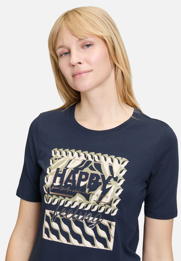 Basic Shirt mit Placement / Detailbild