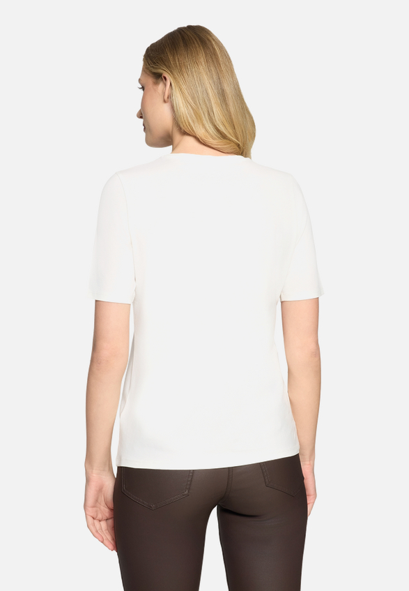 Basic Shirt mit Placement / Modellfoto Rückseite