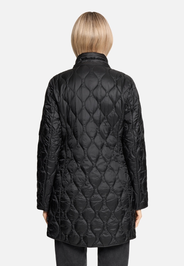 Outdoorjacke mit abnehmbarer Kapuze / Detailbild