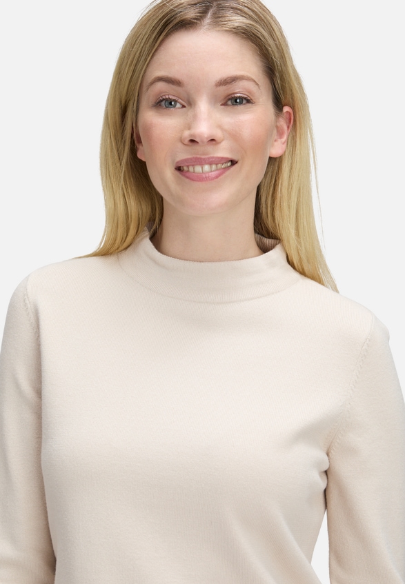 Basic-Strickpullover mit Stehkragen / Detailbild