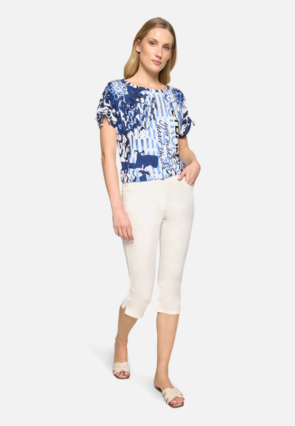 Casual-Shirt mit Aufdruck / Modellfoto Vorderseite (Outfit)