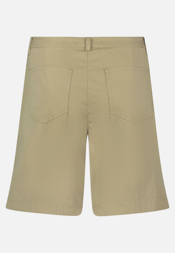 Sommerhose mit Eingrifftaschen / Rückseite