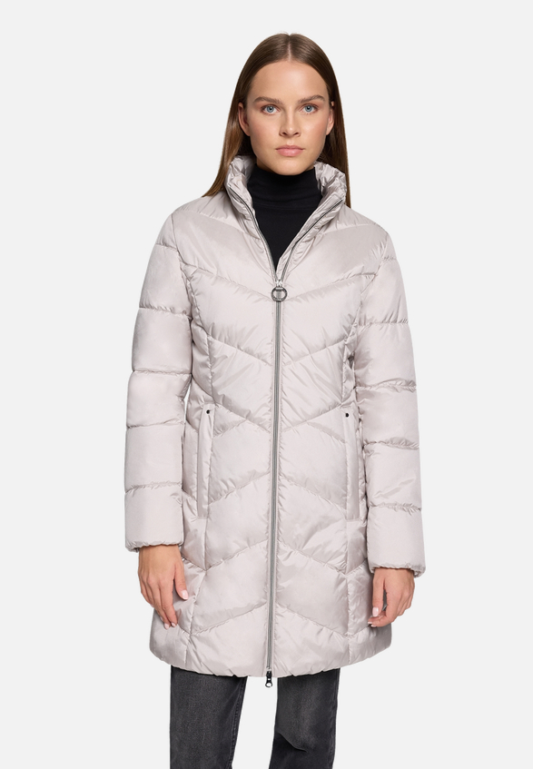 Outdoorjacke mit abnehmbarer Kapuze / Detailbild