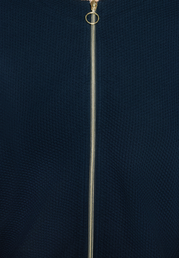 Shirtjacke mit Struktur / Detailbild