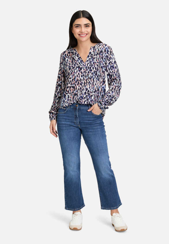 Casual-Hose mit Waschung / Modellfoto Vorderseite (Outfit)