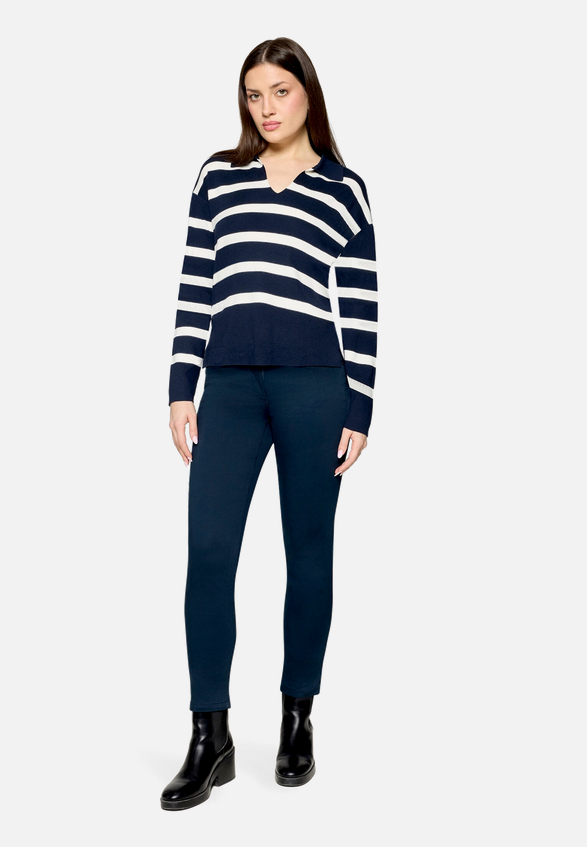 Casual-Hose  Style Sally Fashion / Modellfoto Vorderseite (Outfit)