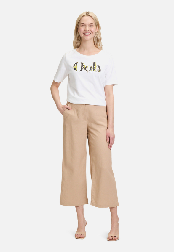 Basic Shirt mit Placement / Modellfoto Vorderseite (Outfit)