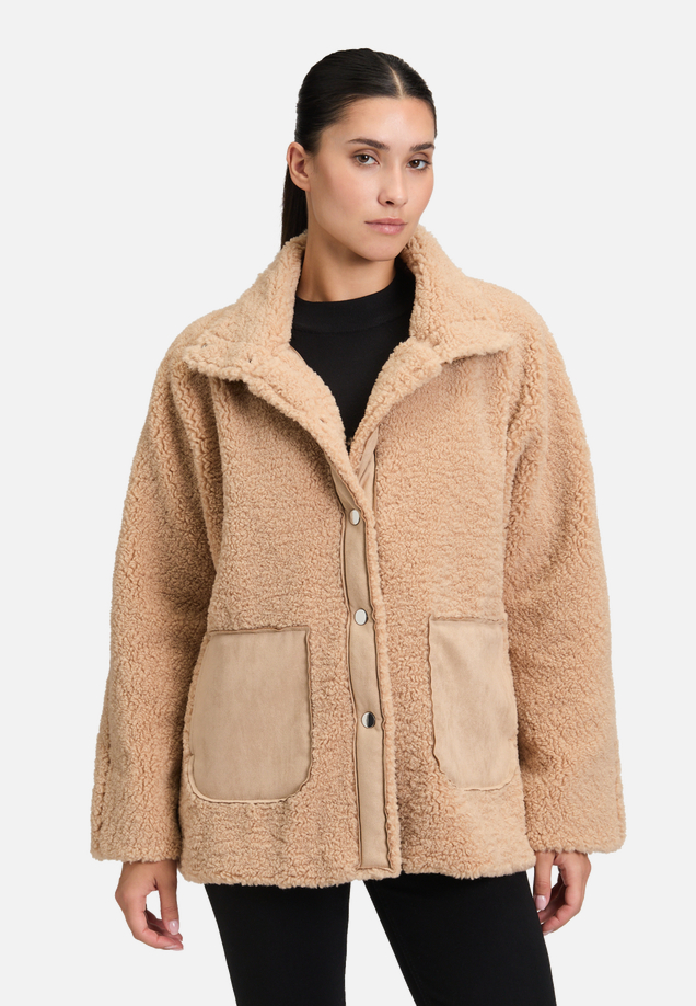 Outdoorjacke mit Plüsch / Modellfoto Vorderseite