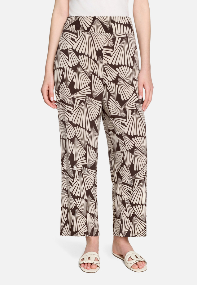 Marlene-Hose mit elastischem Bund / Modellfoto Vorderseite