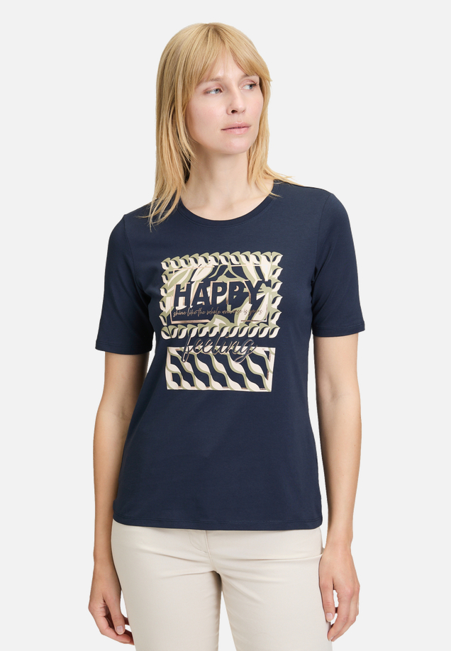 Basic Shirt mit Placement / Modellfoto Vorderseite