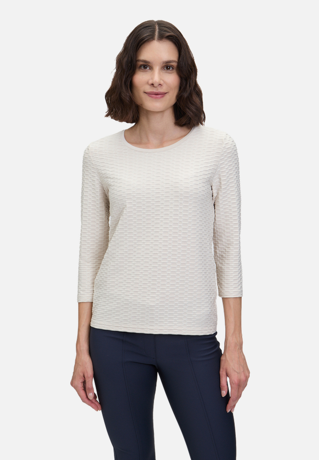 Basic Shirt mit Rundhalsausschnitt / Modellfoto Vorderseite
