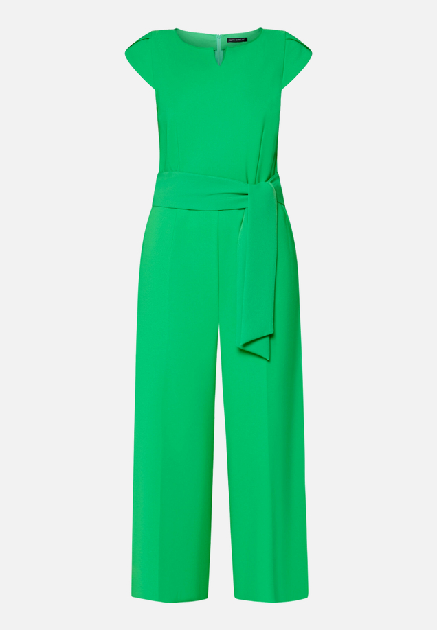 Eleganter Jumpsuit mit Bindegürtel / Vorderseite