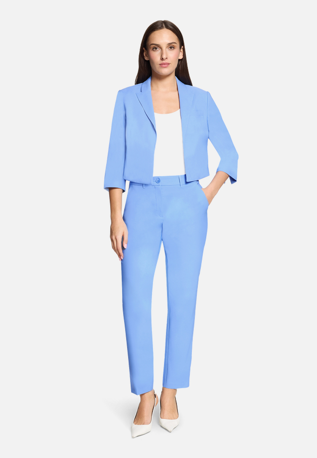 Business-Hose  mit Bügelfalte Style Nele / Modellfoto Vorderseite (Outfit)