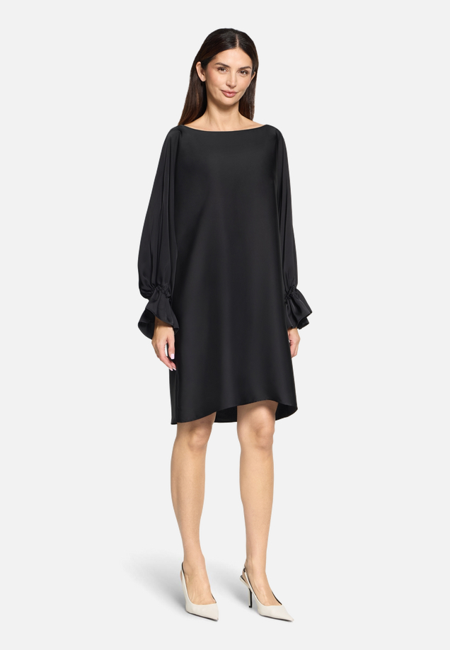 Midikleid langarm / Modellfoto Vorderseite