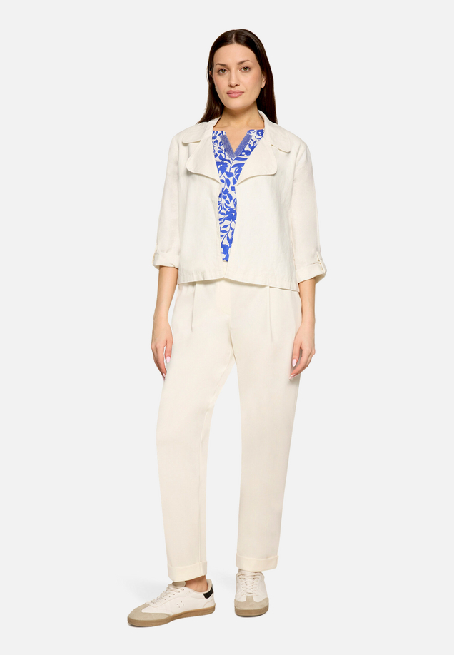 Sommerblazer mit 3/4 Arm / Modellfoto Vorderseite (Outfit)