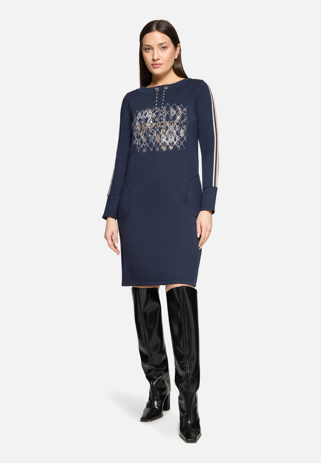 Jerseykleid mit 3/4 Arm / Modellfoto Vorderseite