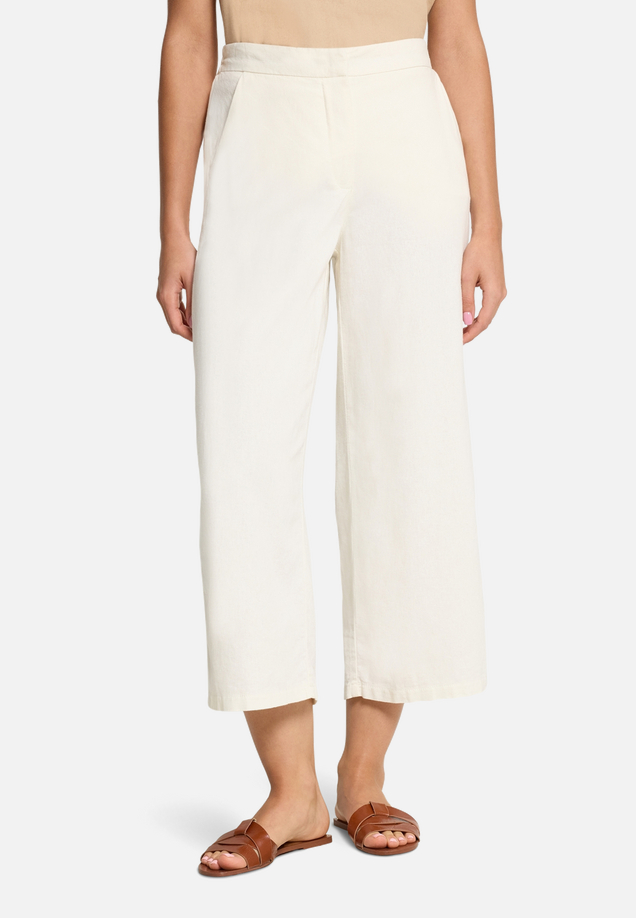 Leinenhose unifarben / Modellfoto Vorderseite