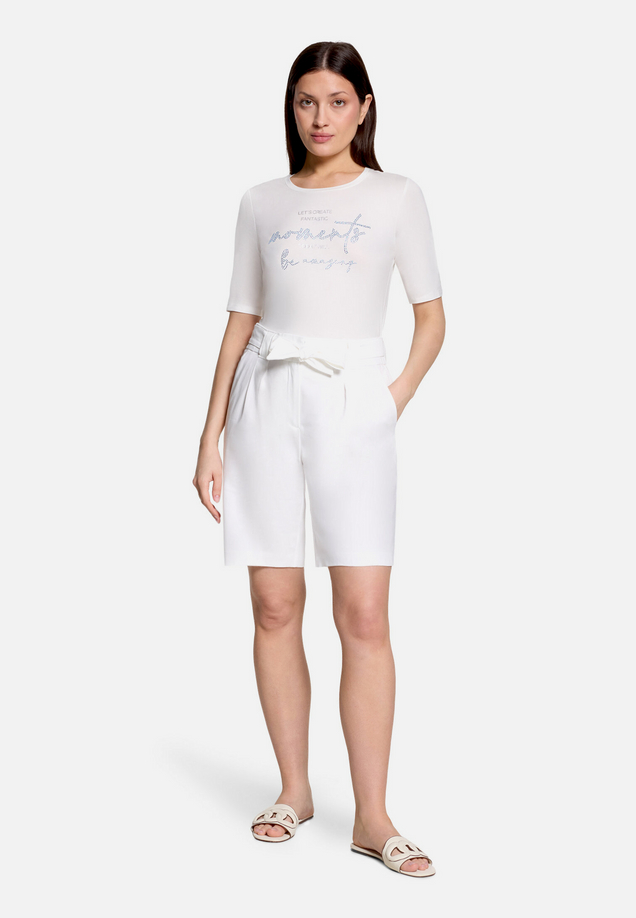 Basic Shirt kurzarm / Modellfoto Vorderseite (Outfit)