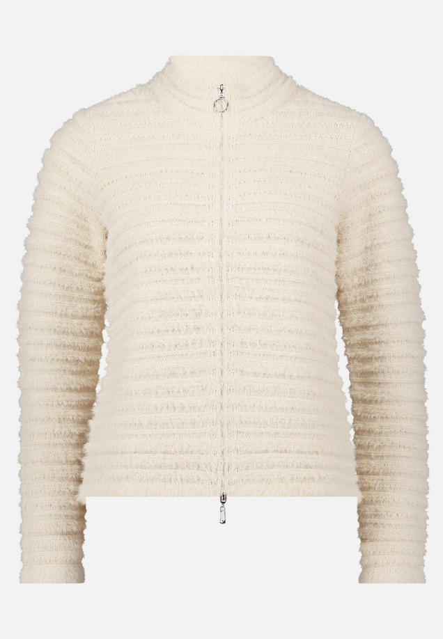 Grobstrickjacke mit Struktur / Vorderseite