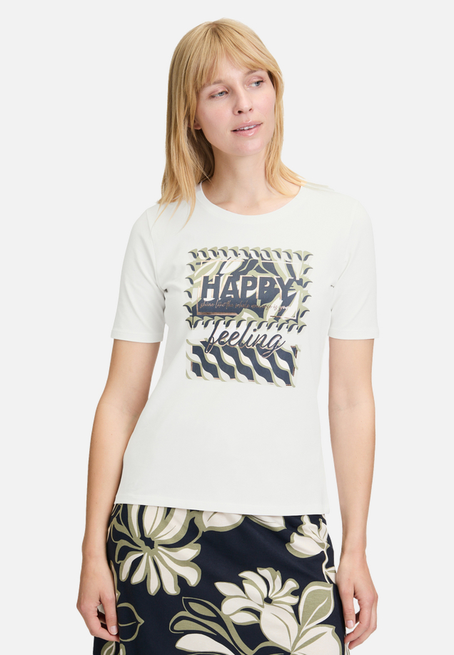 Basic Shirt mit Placement / Modellfoto Vorderseite