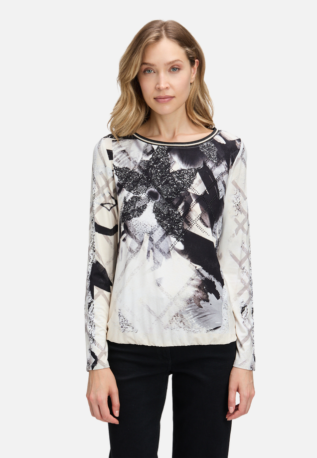 Printshirt mit Gummizug / Modellfoto Vorderseite