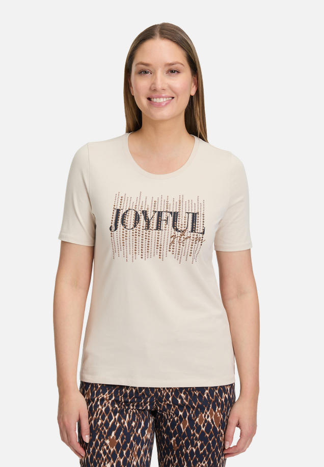Basic Shirt mit Placement / Modellfoto Vorderseite