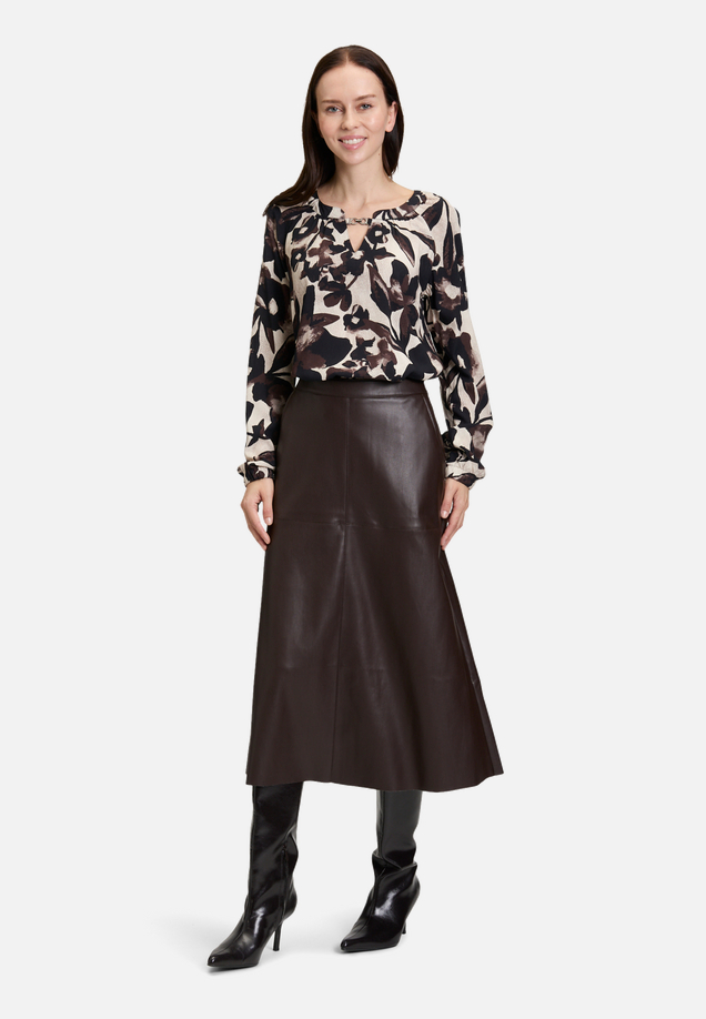 Schlupfbluse langarm / Modellfoto Vorderseite (Outfit)