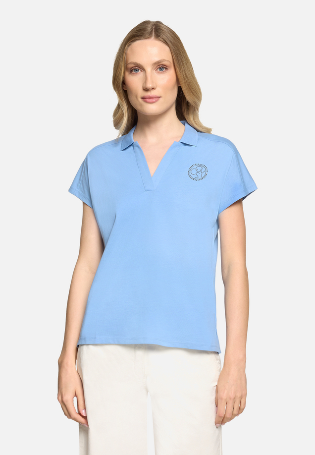 Poloshirt mit Schmucksteinen / Modellfoto Vorderseite