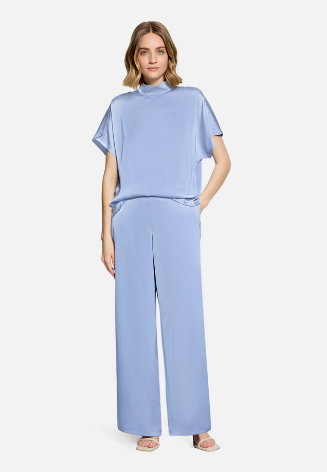 Marlene-Hose mit Schlitz  / Modellfoto Vorderseite (Outfit)