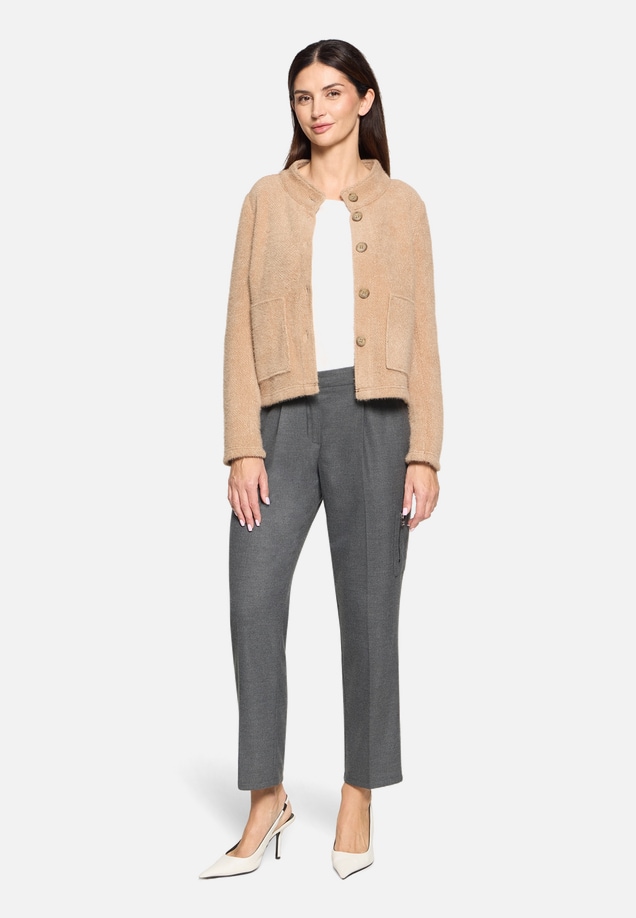 Blazer-Jacke mit Knöpfen / Modellfoto Vorderseite (Outfit)