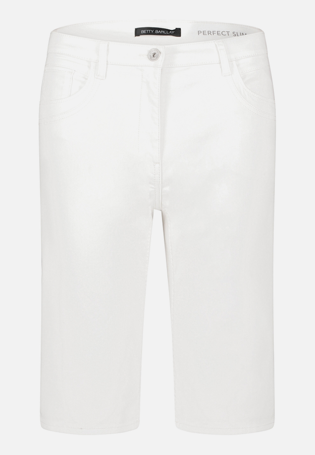 Jeans-Shorts mit aufgesetzten Taschen / Vorderseite