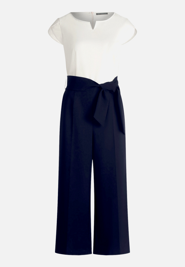 Jumpsuit mit Eingrifftaschen / Vorderseite