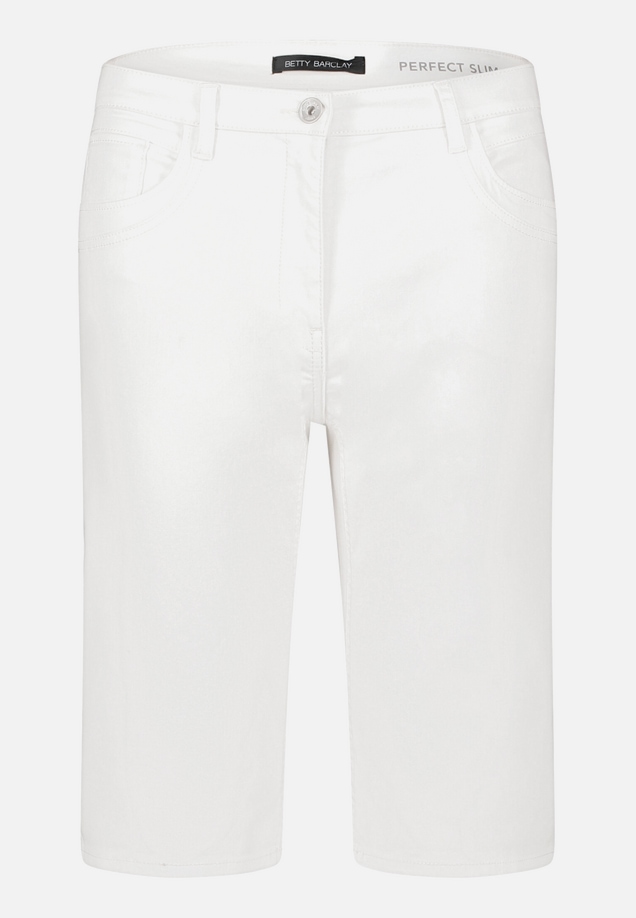 Jeans-Shorts mit aufgesetzten Taschen / Vorderseite