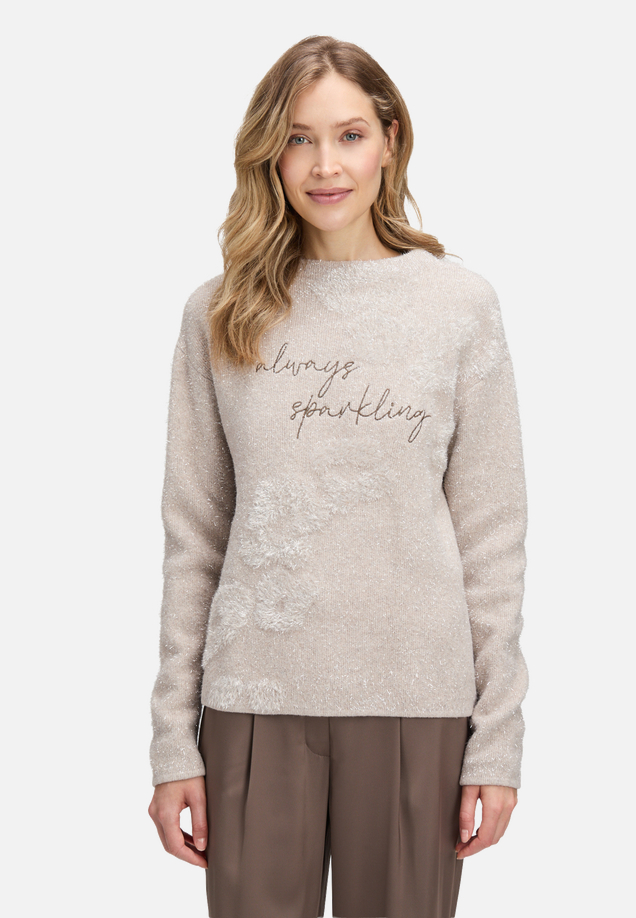 Strickpullover mit Jacquard / Modellfoto Vorderseite