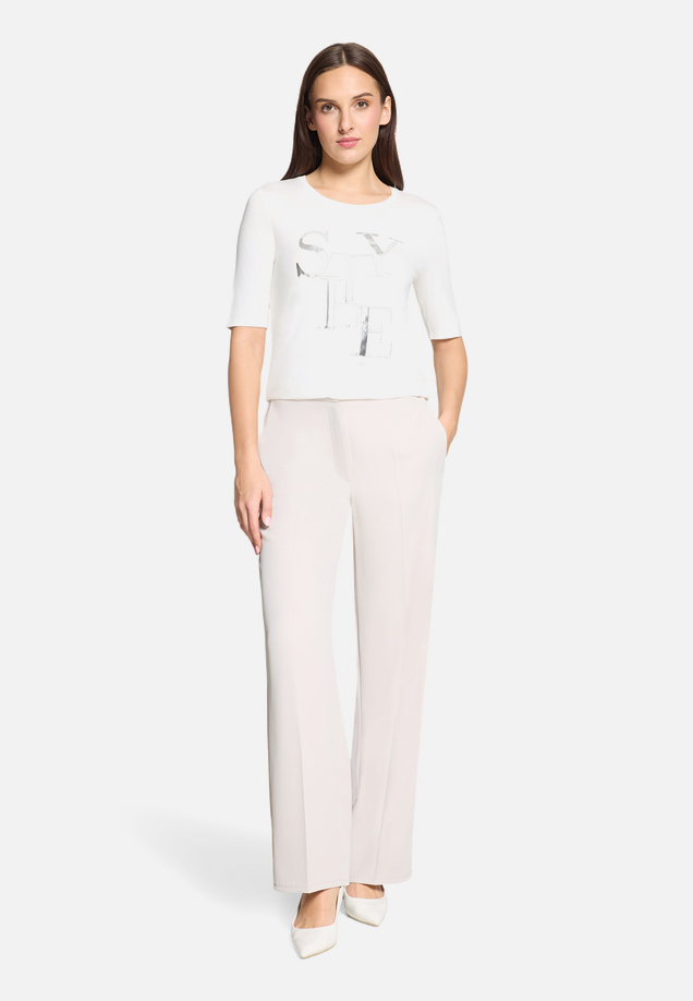 Basic Shirt kurzarm / Modellfoto Vorderseite (Outfit)