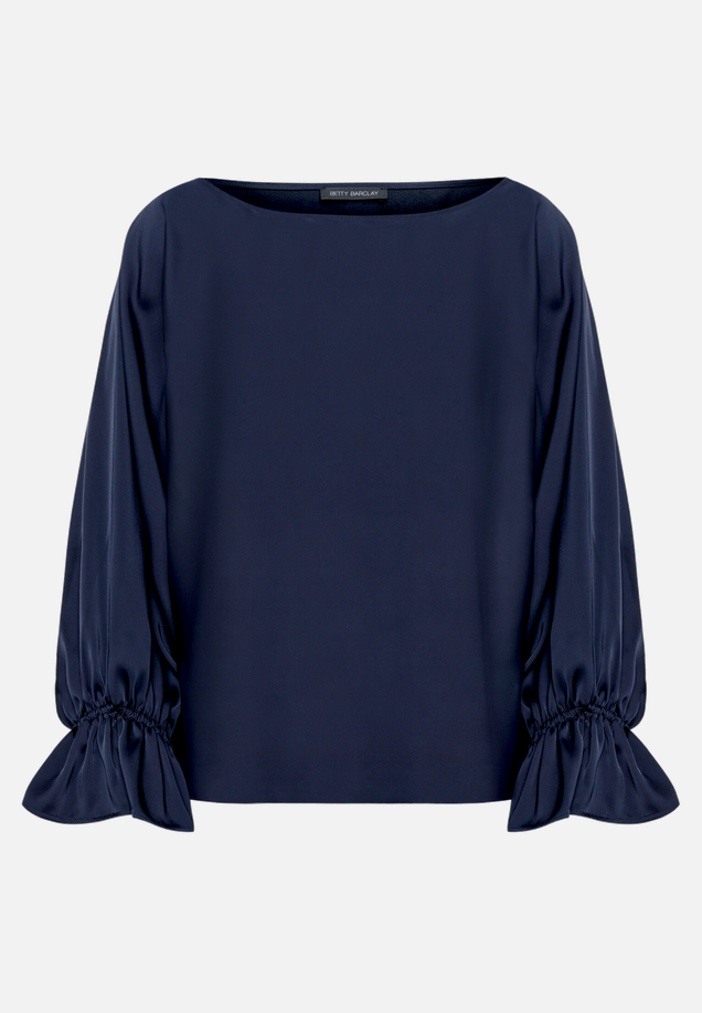 Satin-Bluse mit U-Boot-Ausschnitt / Vorderseite