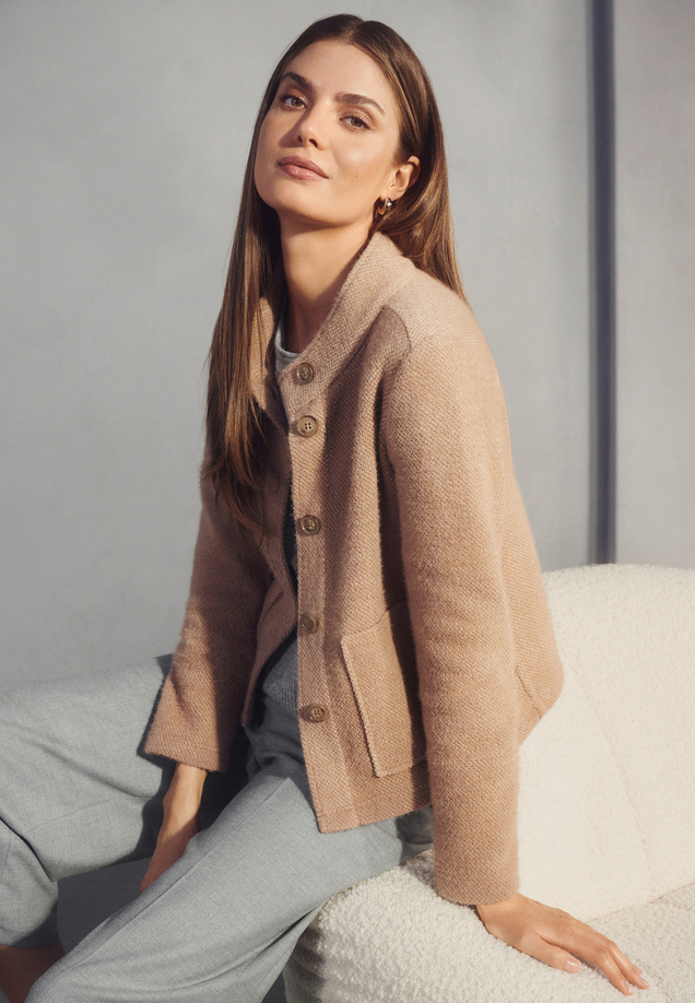 Blazer-Jacke mit Knöpfen / Imagebild