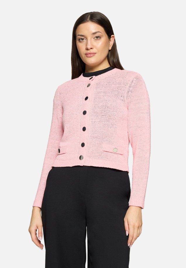 Strick-Cardigan mit aufgesetzten Taschen / Modellfoto Vorderseite