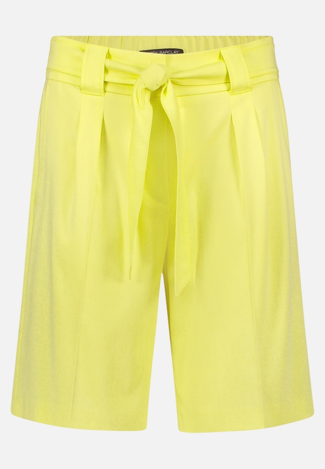 Shorts mit Bundfalten / Vorderseite