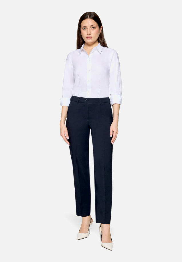 Business-Hose  mit Bügelfalte Style Nele / Modellfoto Vorderseite (Outfit)