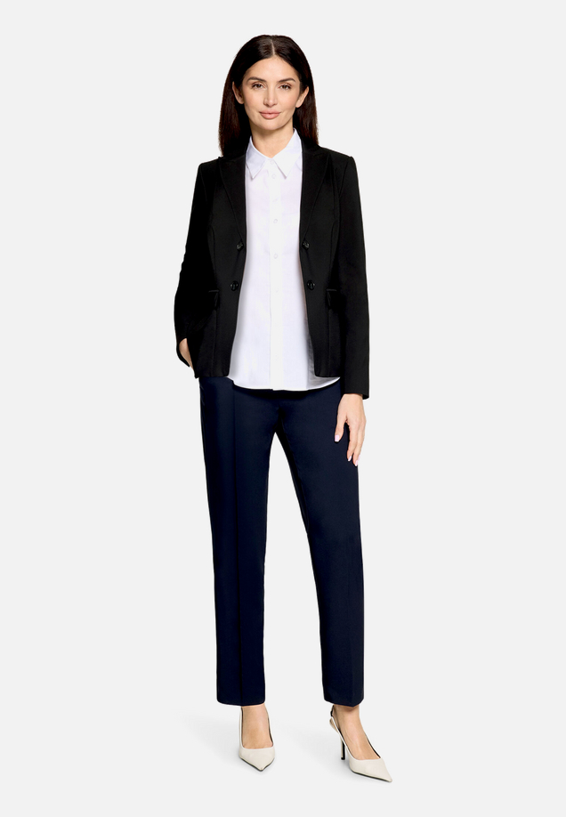 Kurzblazer langarm / Modellfoto Vorderseite (Outfit)
