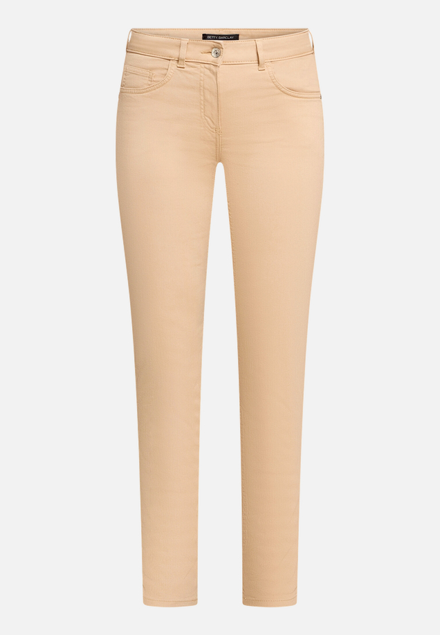 Casual-Hose mit aufgesetzten Taschen / Vorderseite
