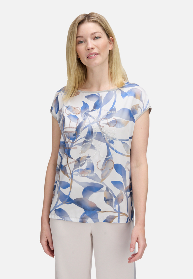 Blusenshirt mit Aufdruck / Modellfoto Vorderseite