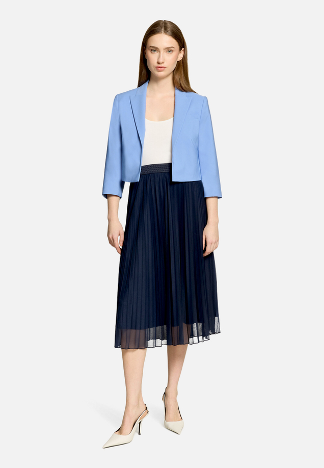Kurzblazer mit 3/4 Arm / Modellfoto Vorderseite (Outfit)